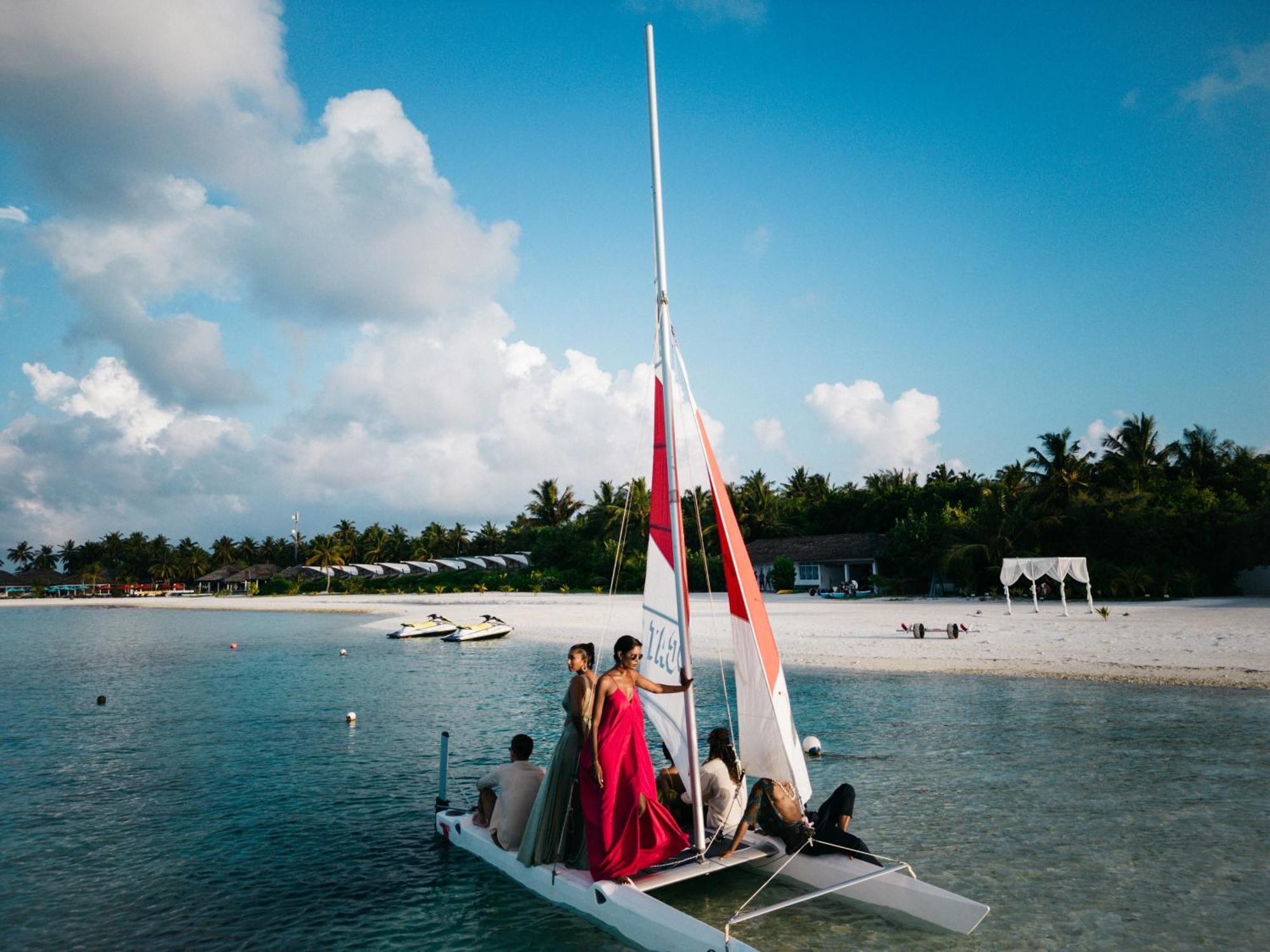 Cinnamon Hakuraa Huraa Maldives (Adults Only) Exterior photo