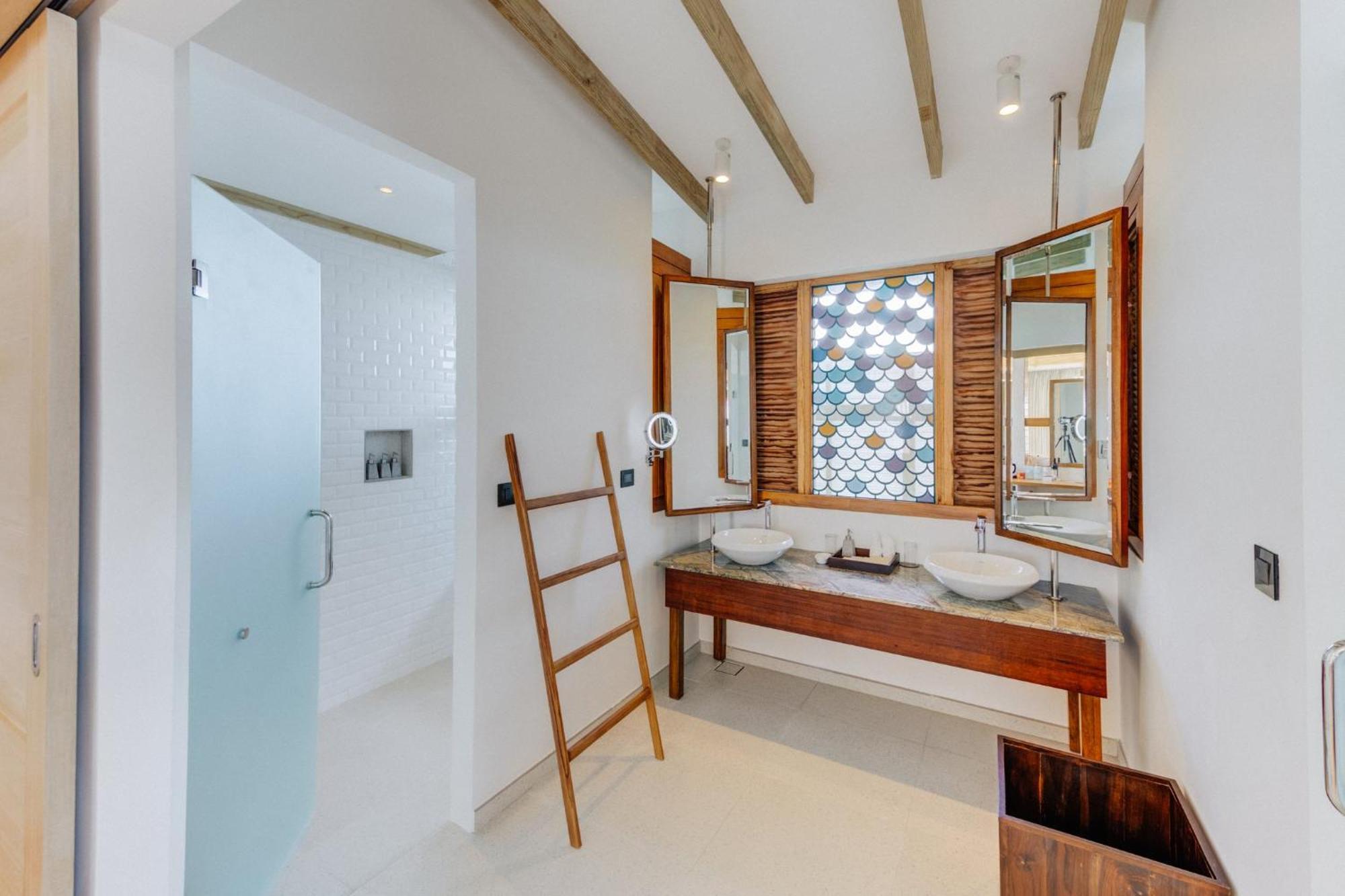 Cinnamon Hakuraa Huraa Maldives (Adults Only) Exterior photo
